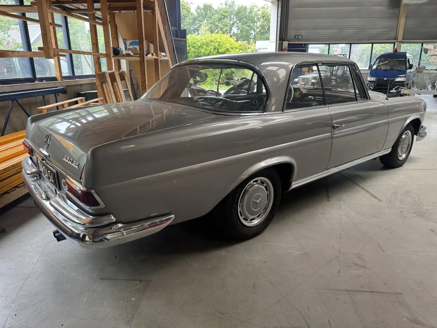 Mercedes-Benz 250 coupe Grijs - 2