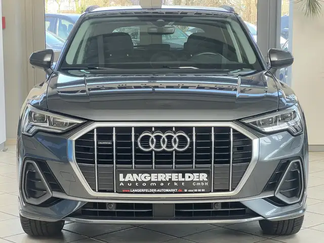 Audi Q3 view 9