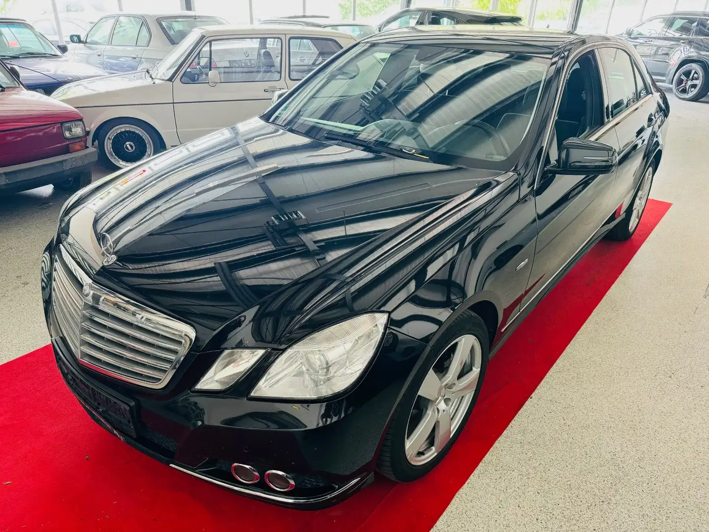 Mercedes-Benz E 200 E -Klasse Lim. E 200 CDI BlueEfficiency Schwarz - 2