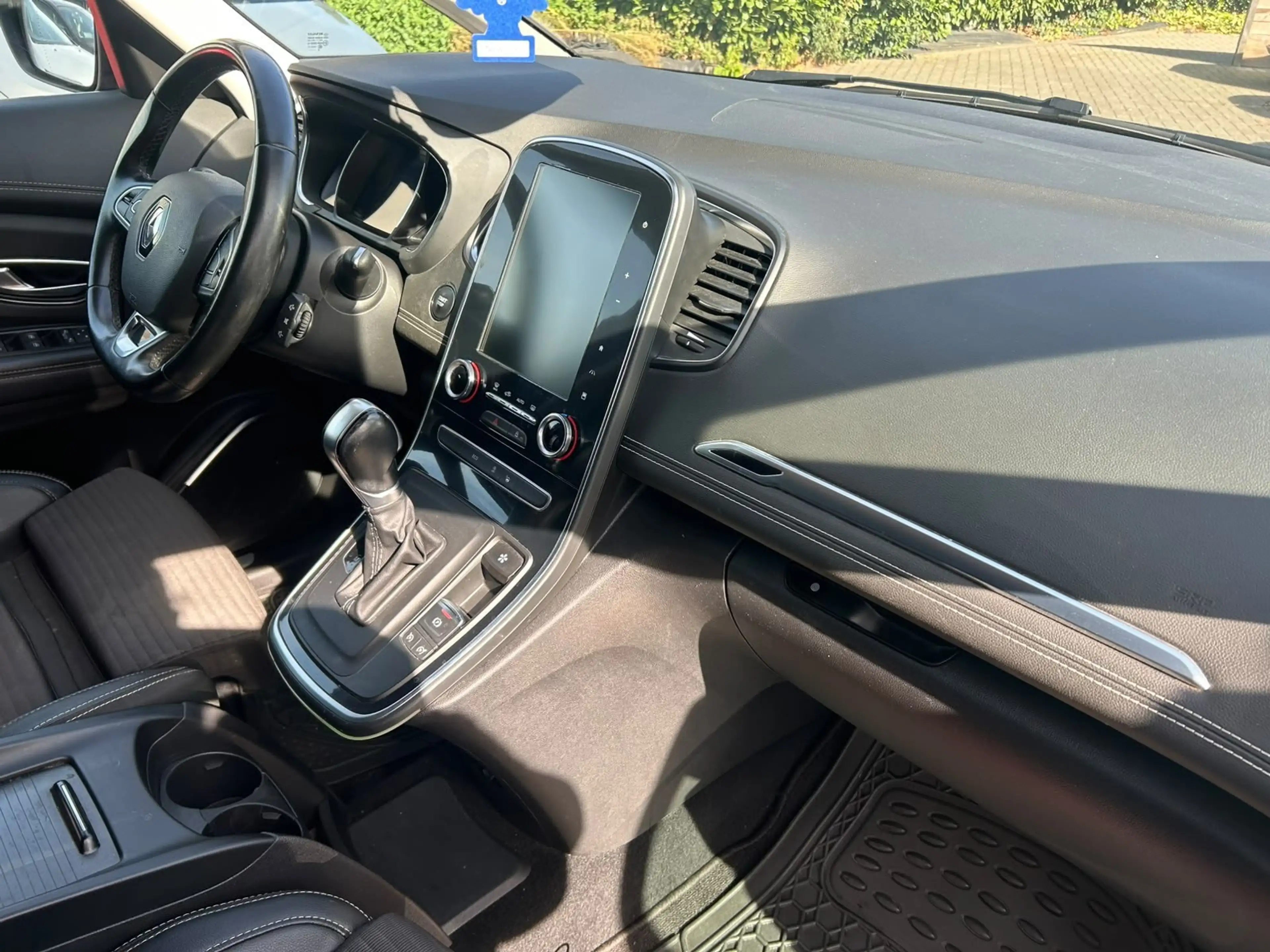 Renault Grand Scenic Grand Scénic 1.33 TCe Bose Edition EDC GPF (EU6.2) — photo 10