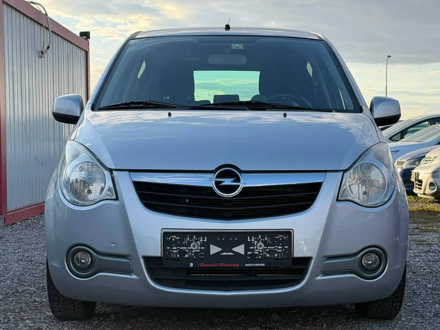Opel Agila Grau - 1