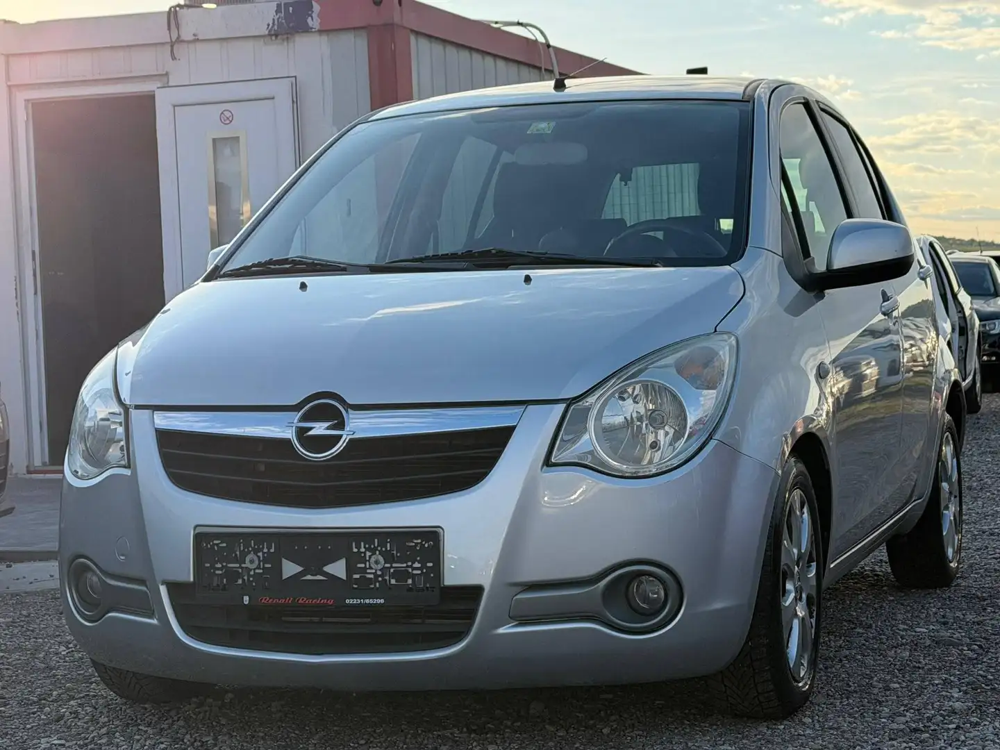 Opel Agila Grau - 2