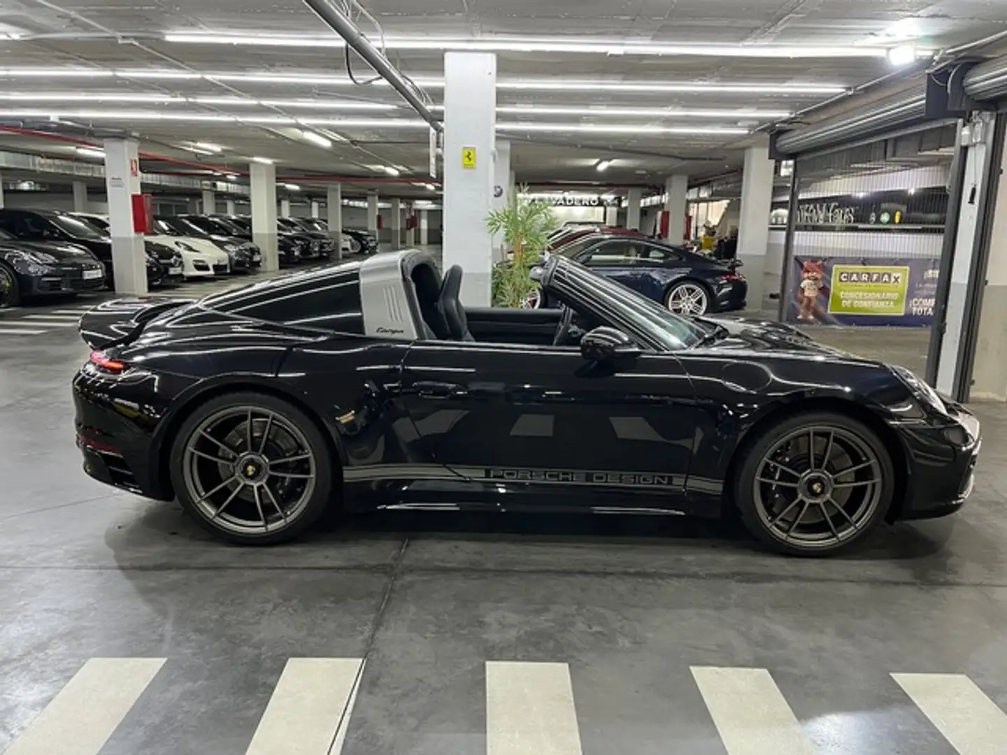 Porsche 992 Targa 4 Edition 50 years Design PDK Negro - 2