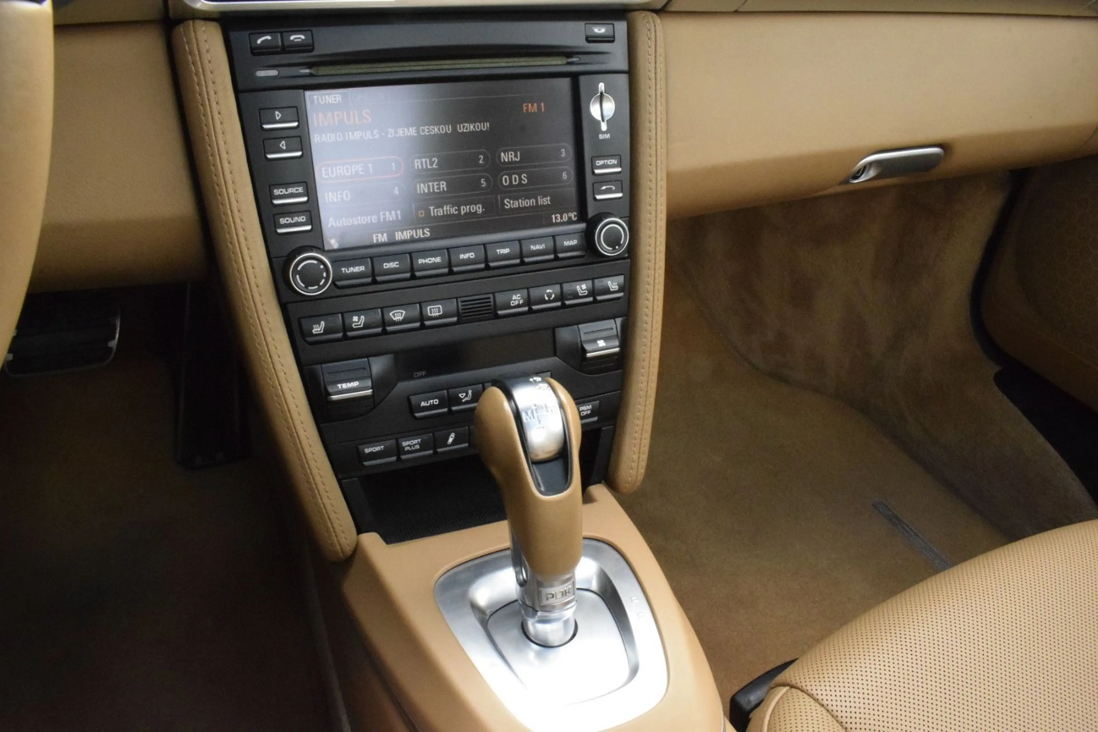 Porsche 911 Targa 4 S Panorama Navi Tempomat SHZ+Lüft — photo 11