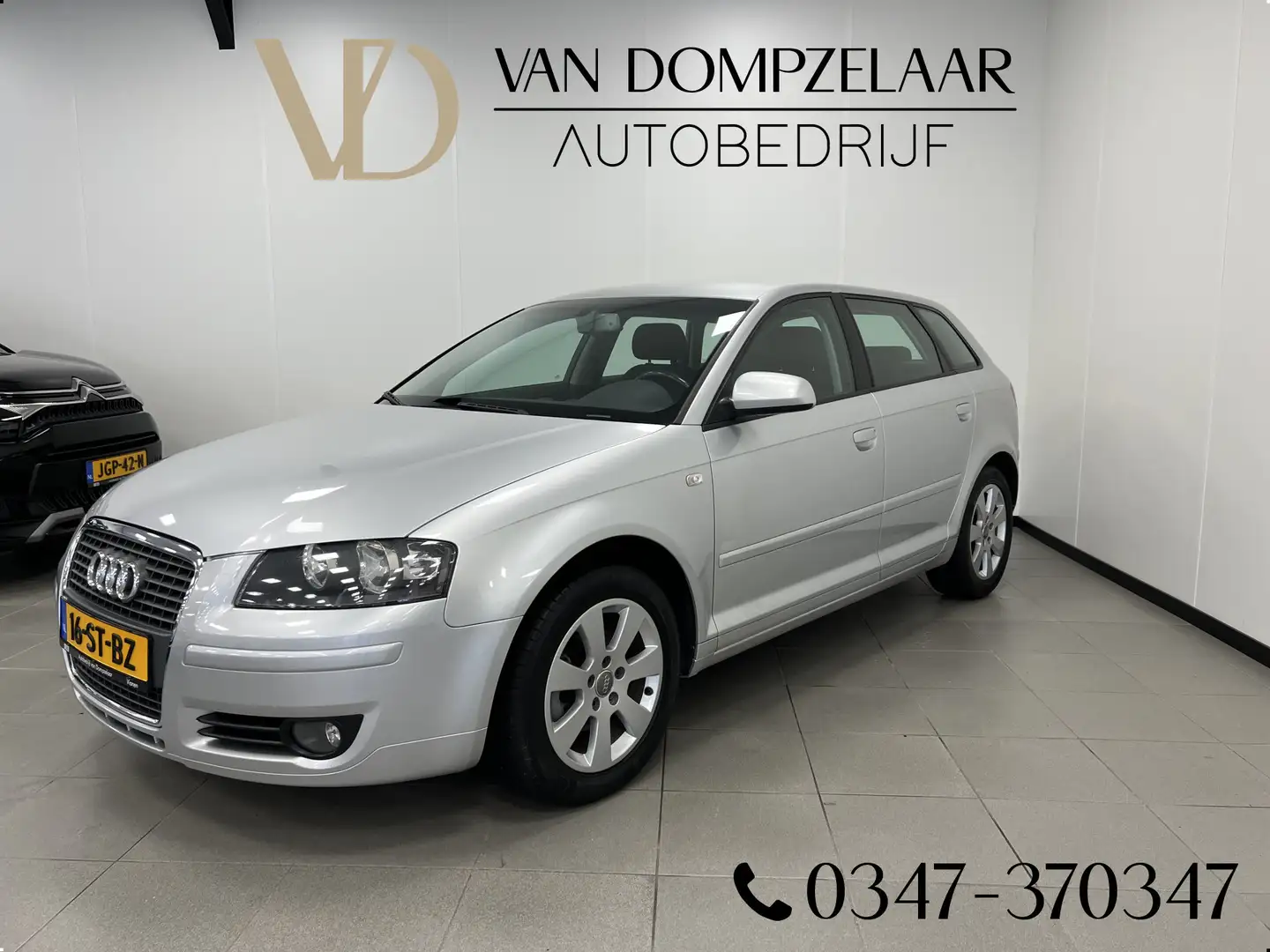 Audi A3 Sportback 2.0 FSI 150PK Ambiente / 5-DRS / NL-AUTO Grijs - 1