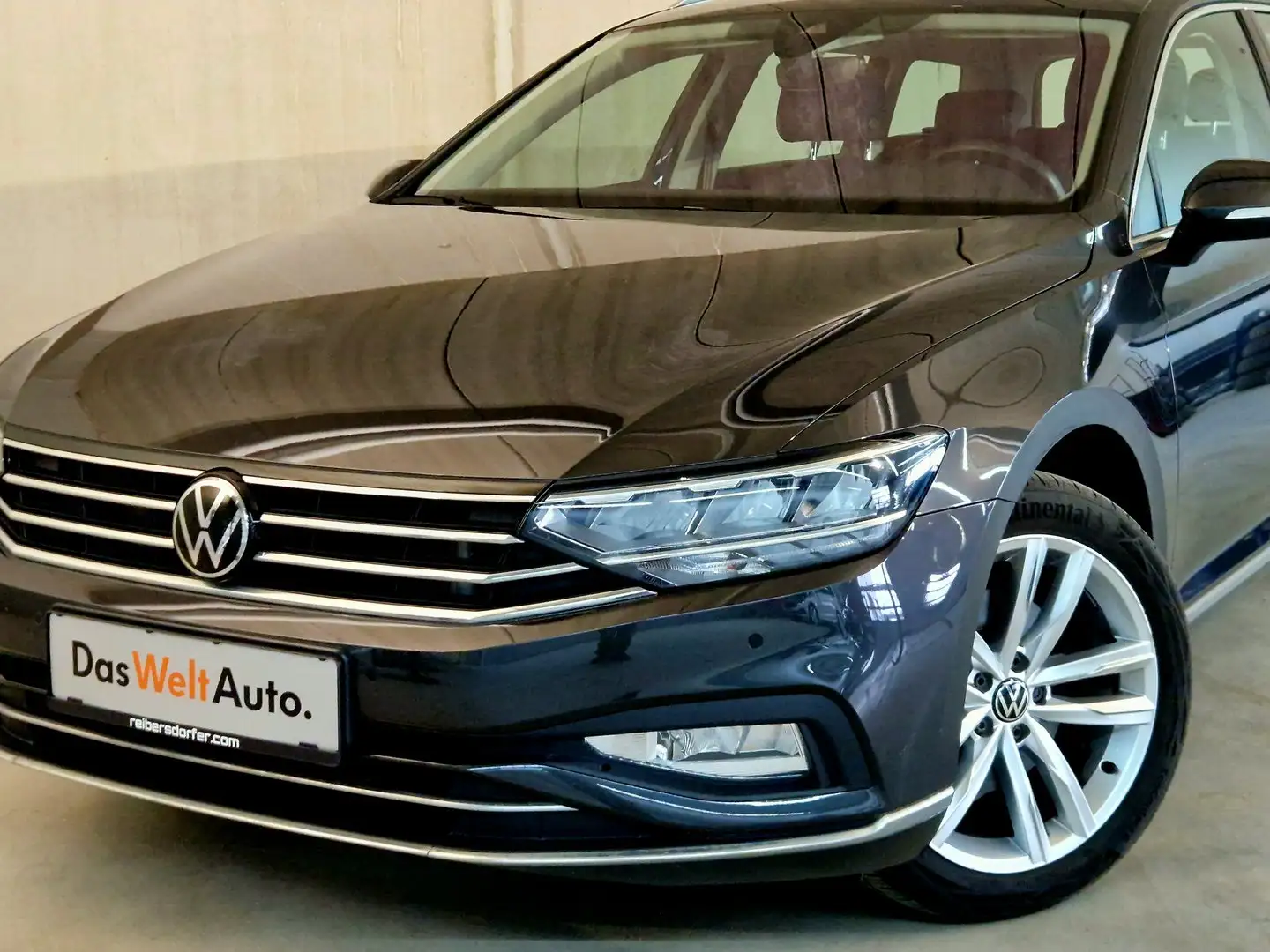 Volkswagen Passat Variant Elegance TSI DSG Grijs - 2