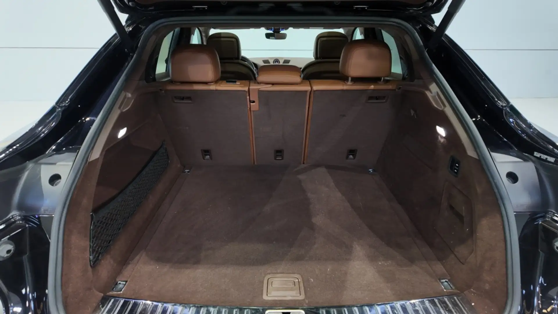 Porsche Cayenne Coupé GTS Negro - 2