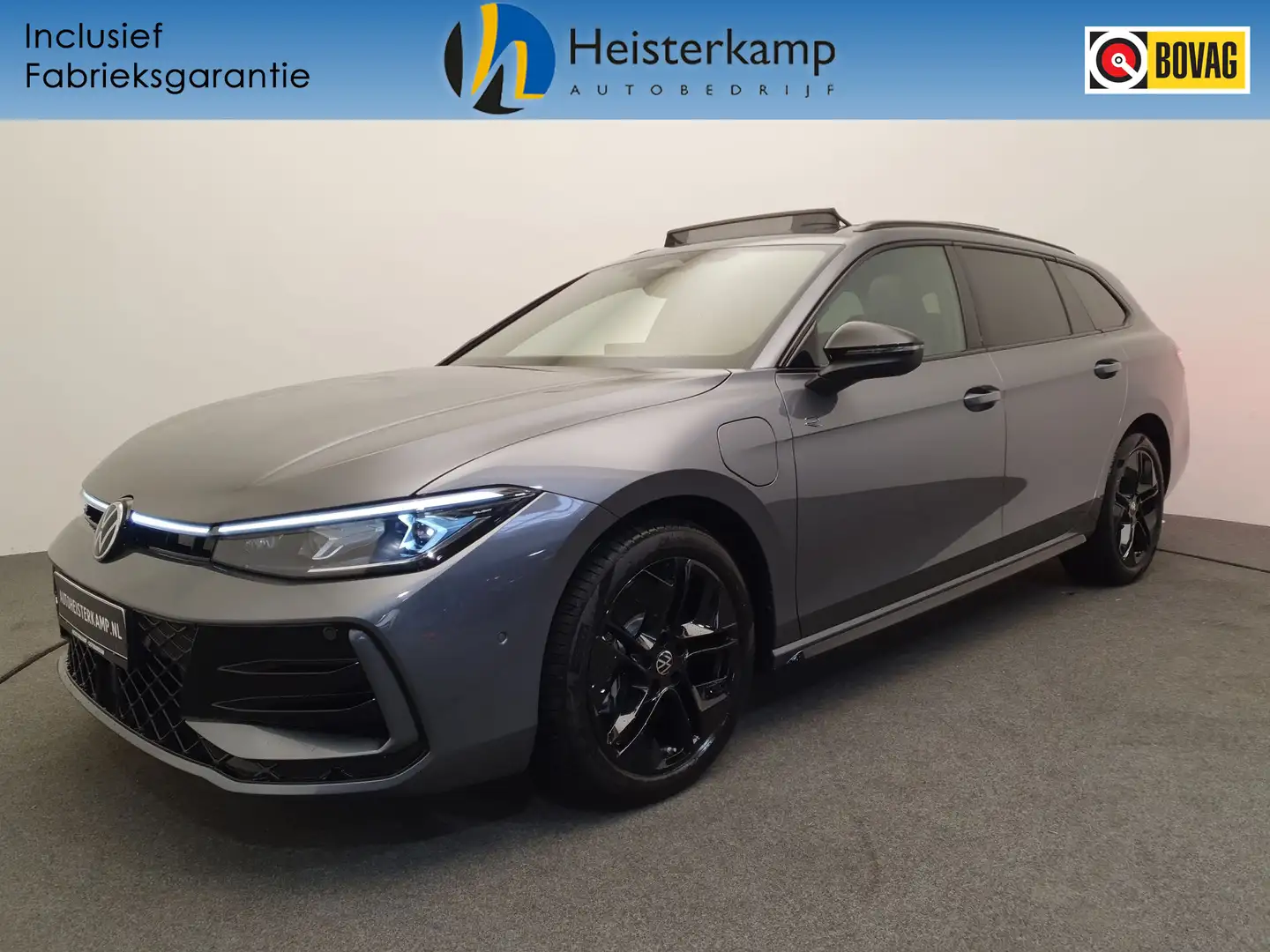 Volkswagen Passat Variant 1.5 eHybrid 272pk DSG/AUT R-Line Wegklapbare trekh Grijs - 1