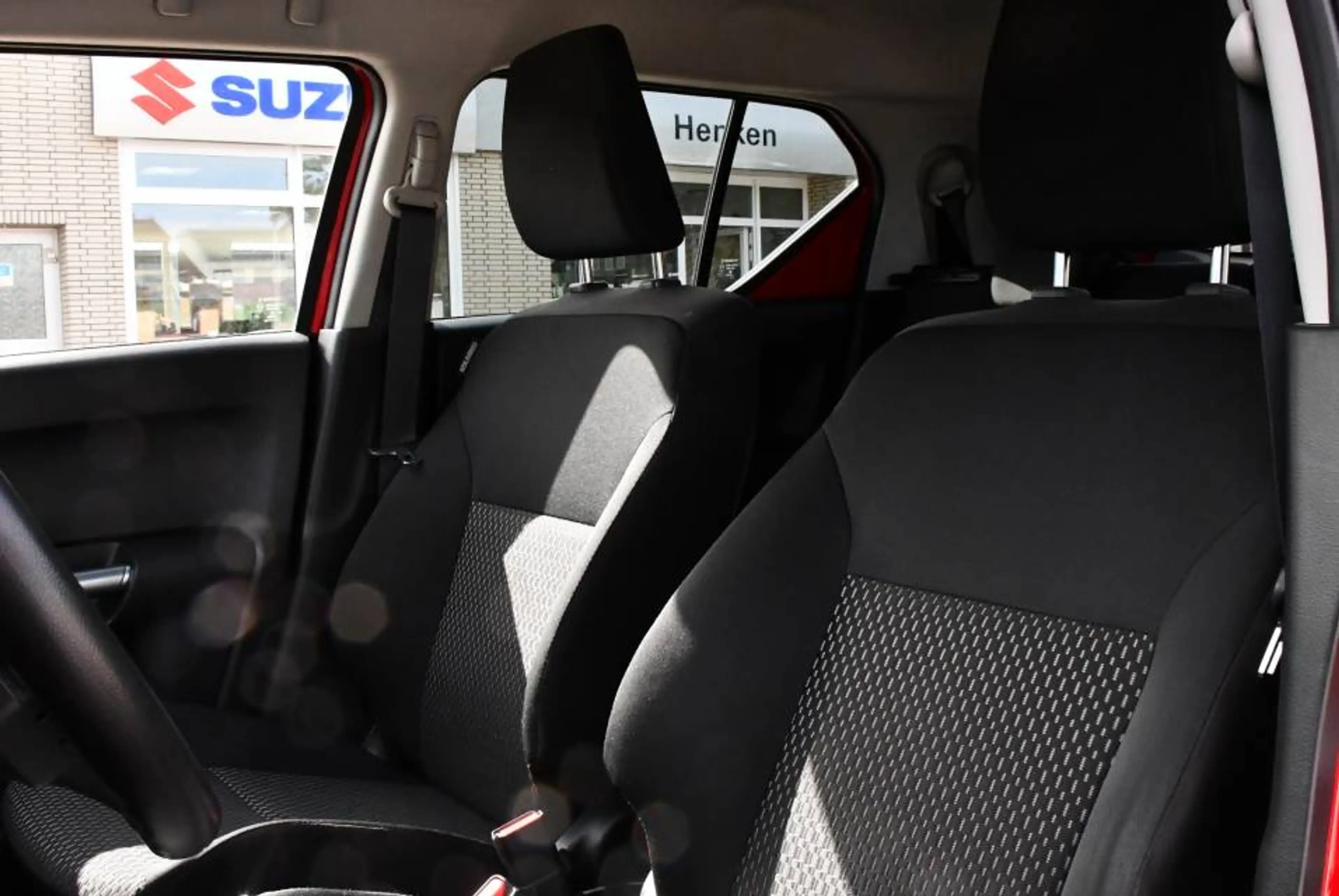 Suzuki Ignis 1.2 CVT Comfort Hybrid (ATK412) — photo 7