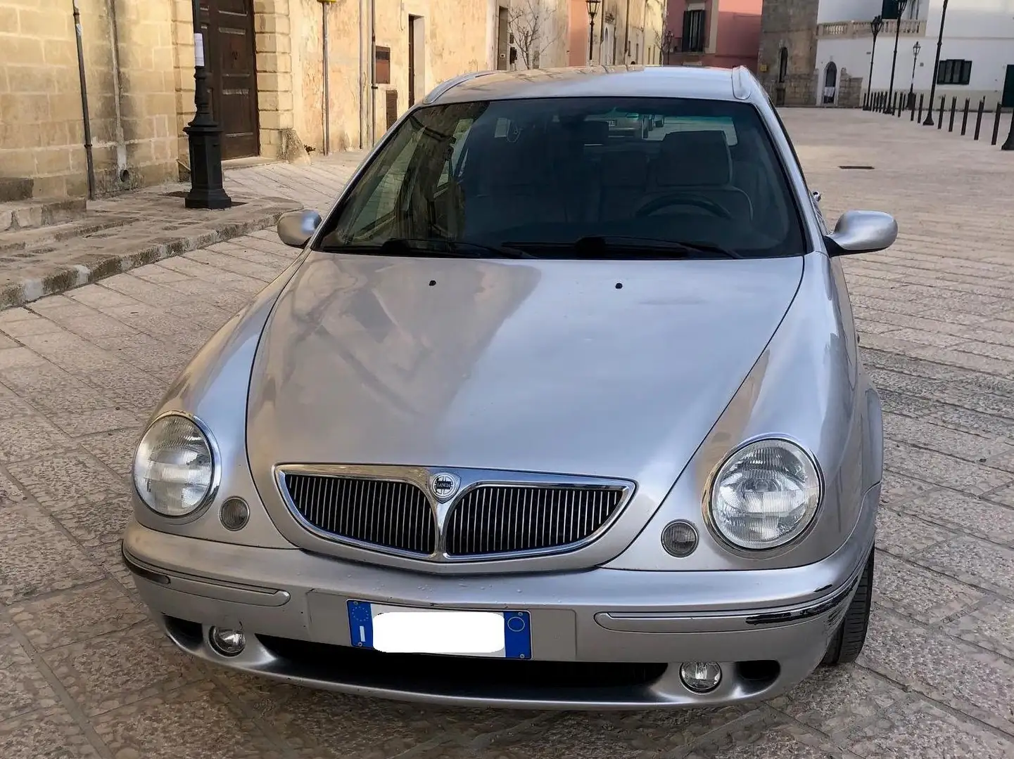 Lancia Lybra Lybra SW 2.4 jtd LX Plateado - 1