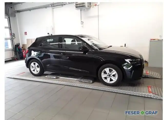 Audi A1 view 3