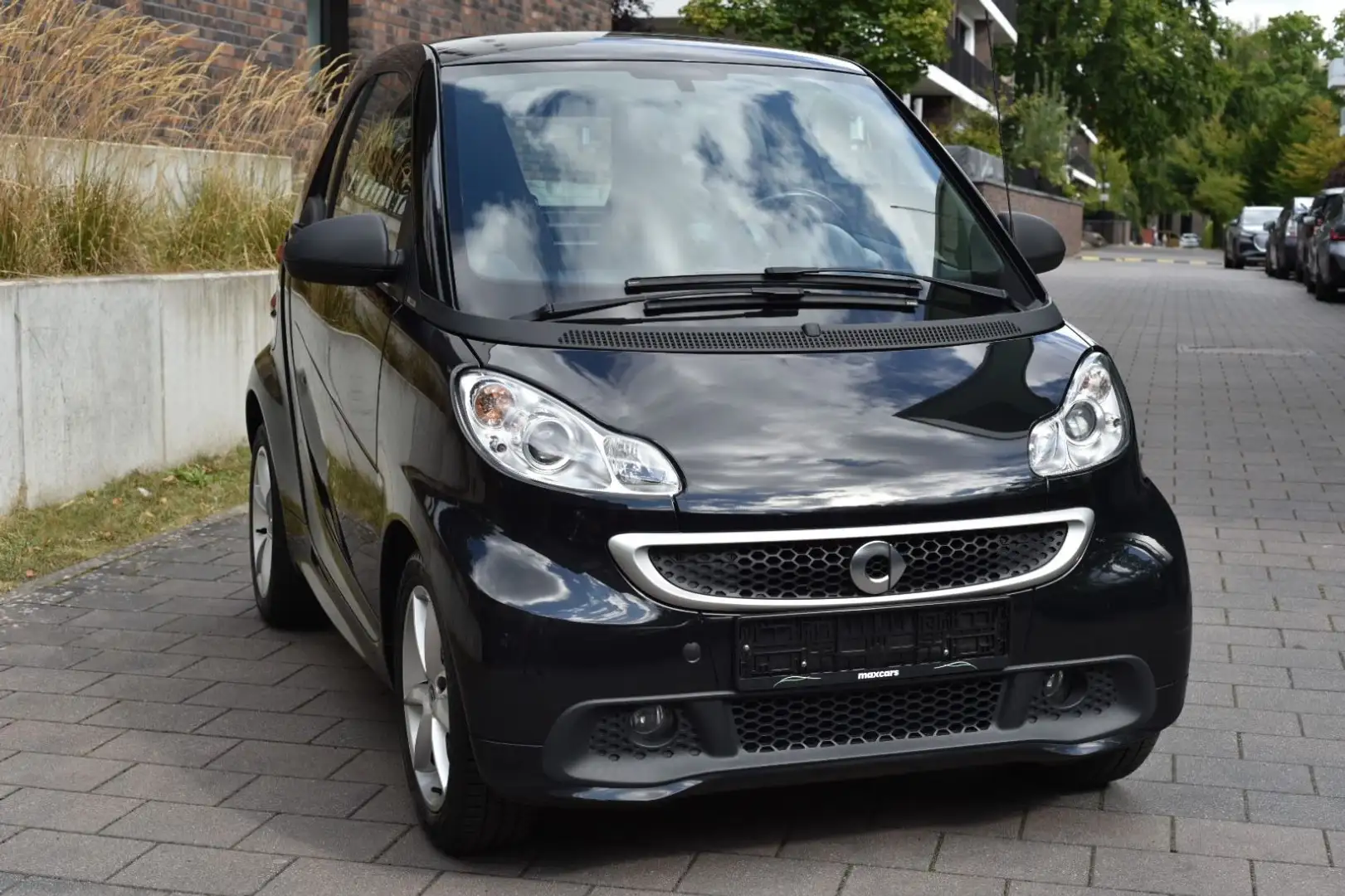 smart forTwo coupé 1.0 pulse TÜV NEU SERVO KLIMA Schwarz - 2