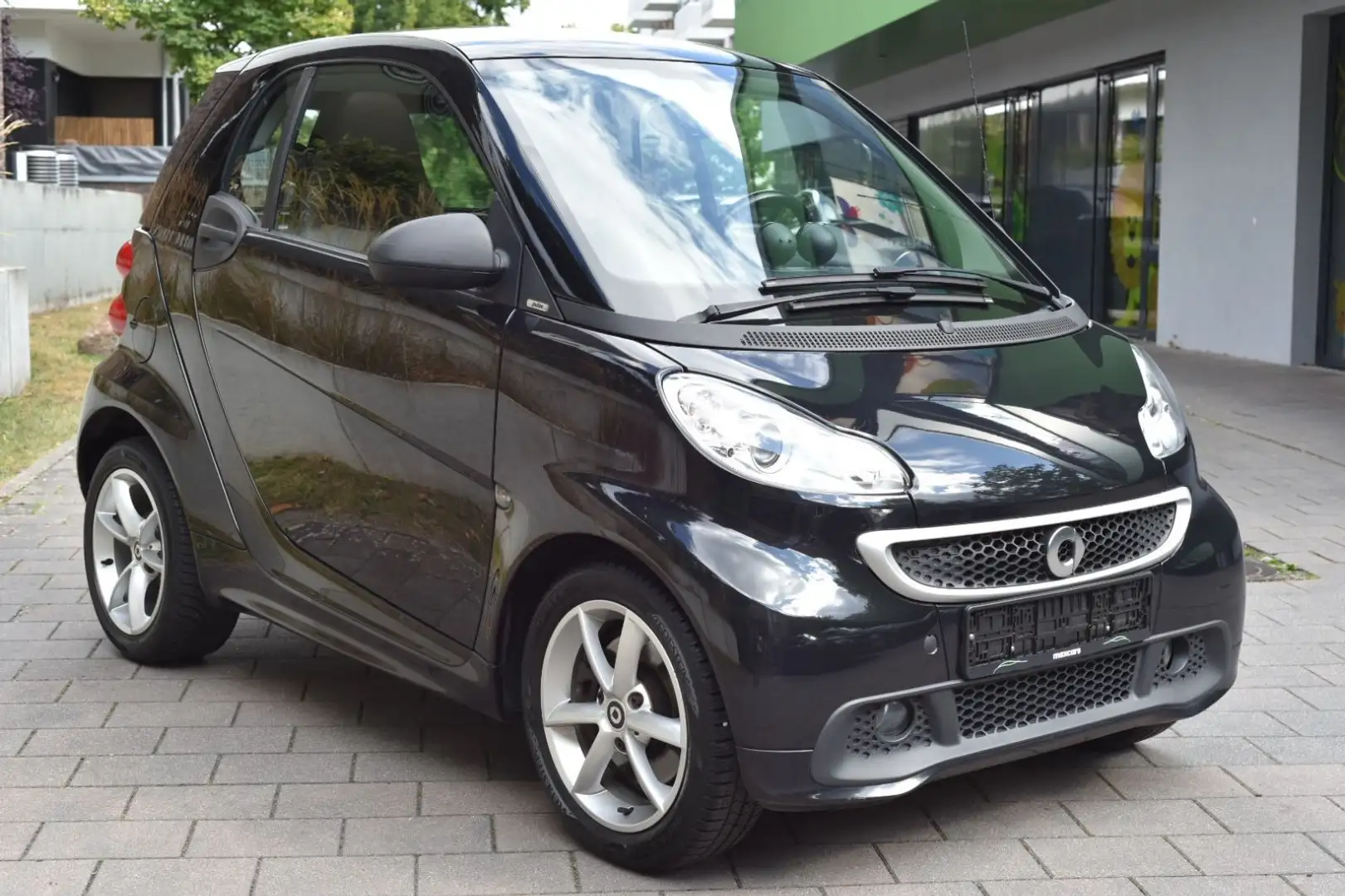 smart forTwo coupé 1.0 pulse TÜV NEU SERVO KLIMA Schwarz - 1