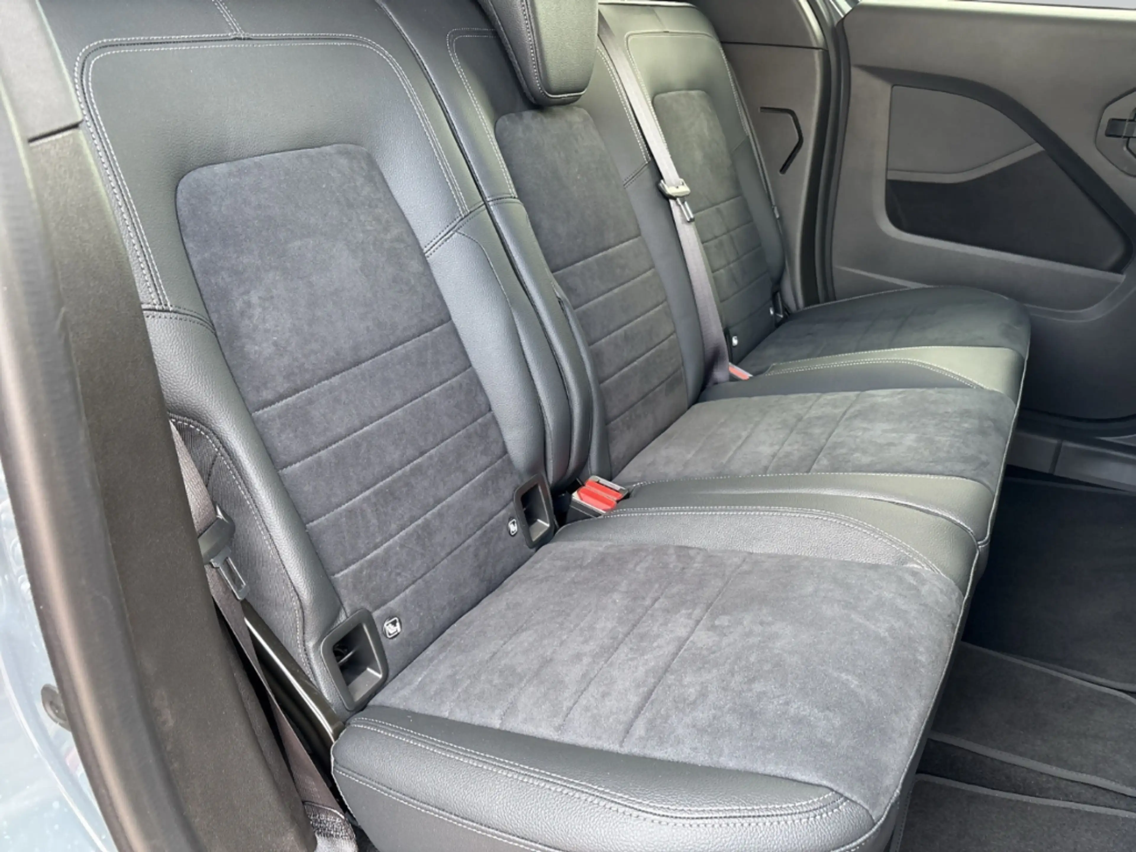 Mercedes-Benz T-Class Style LED Kamera Temp LenkradHZG DAB SHZ — photo 9