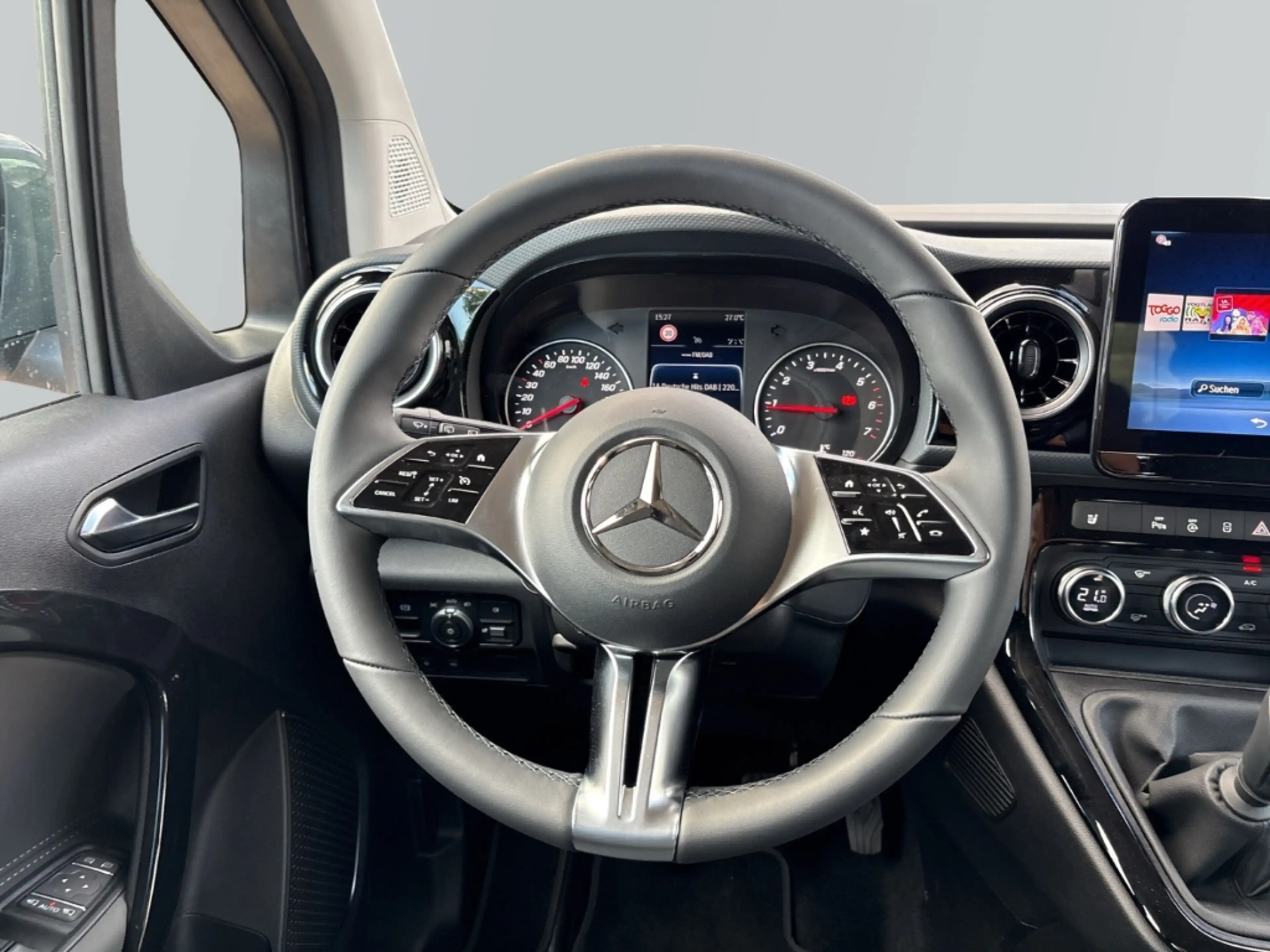 Mercedes-Benz T-Class Style LED Kamera Temp LenkradHZG DAB SHZ — photo 14
