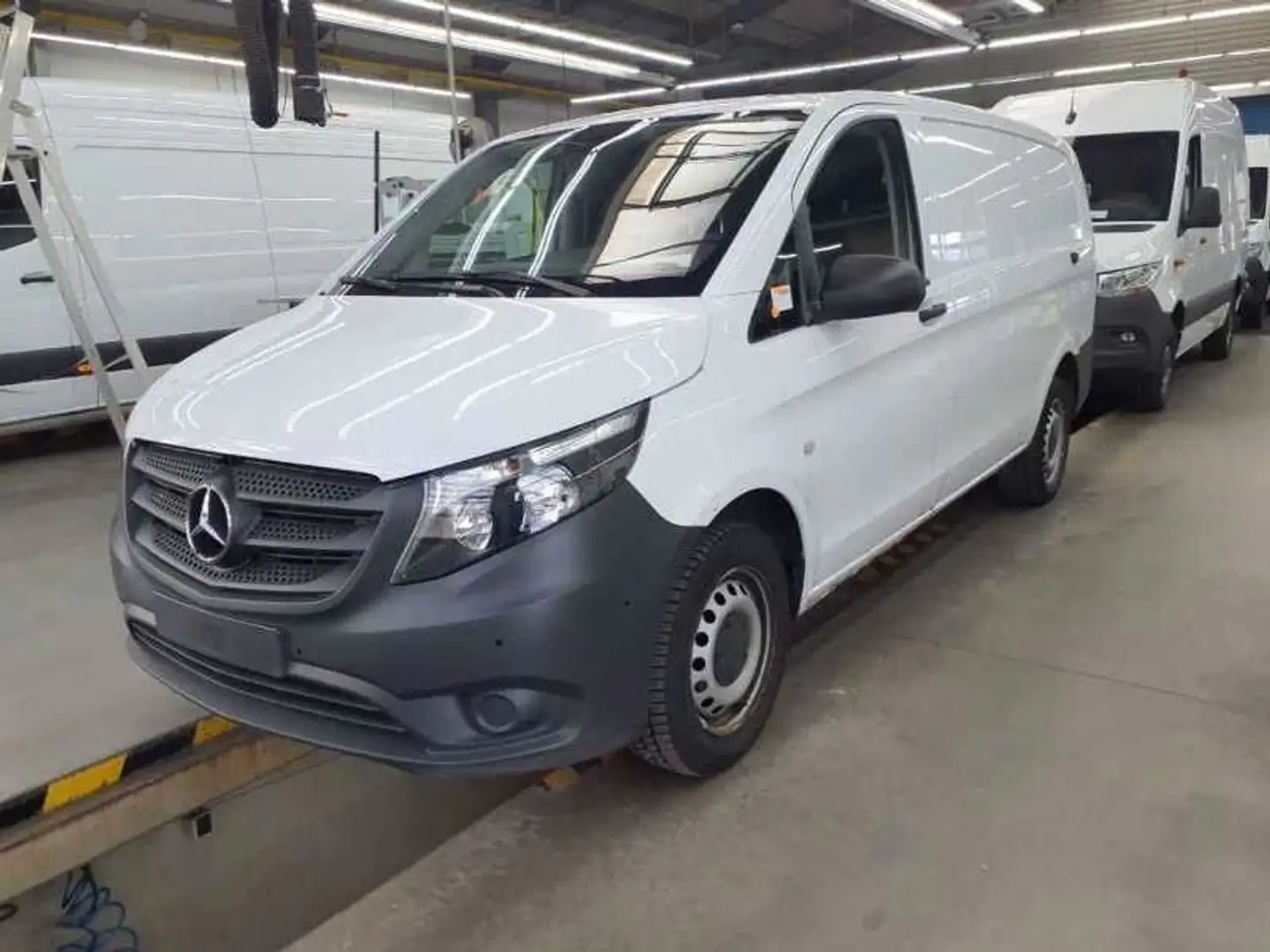 Mercedes-Benz Vito 116 RWD lang R-KAM PDC NAVI KLIMA SHZ TEMPO Weiß - 1