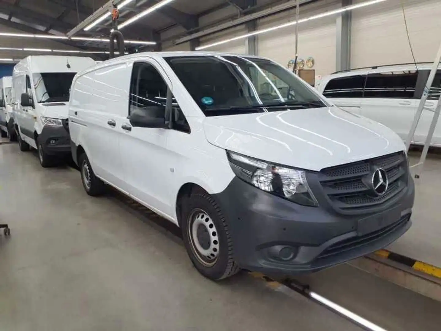 Mercedes-Benz Vito 116 RWD lang R-KAM PDC NAVI KLIMA SHZ TEMPO Weiß - 2