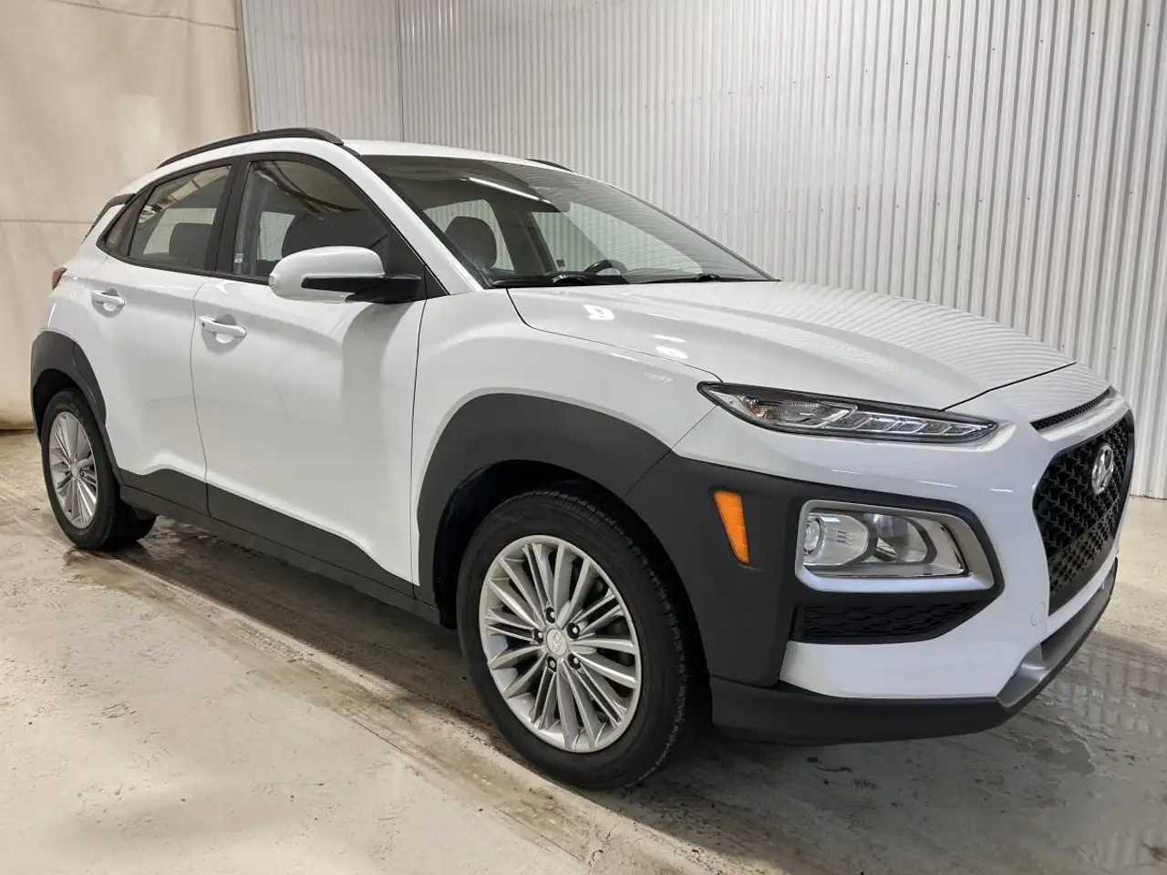 Hyundai KONA снимка Hyundai KONA
