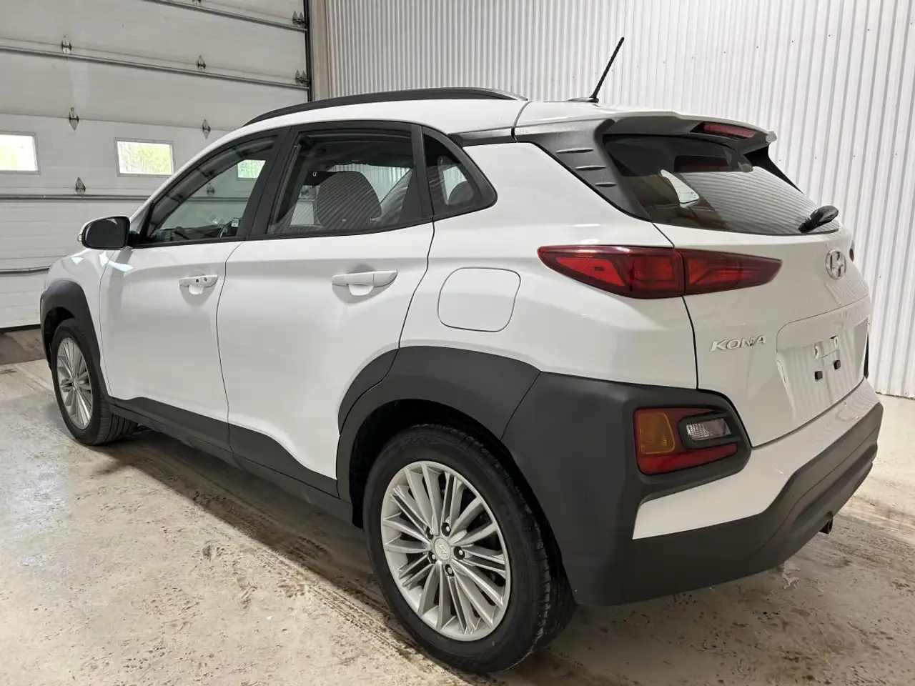 Hyundai KONA снимка Hyundai KONA