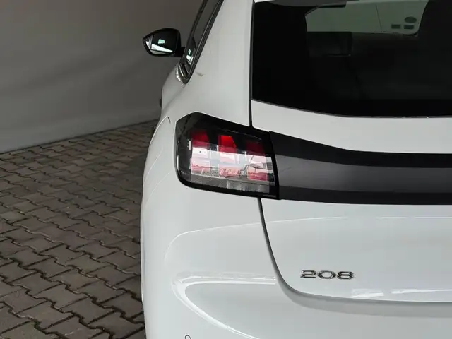 Peugeot 208 view 14