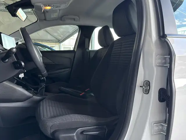 Peugeot 208 view 7