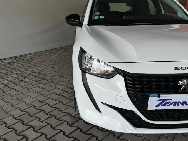 Peugeot 208 view 13