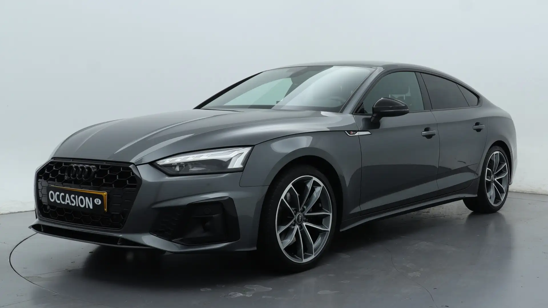 Audi A5 Sportback 35 TFSI S Edition Competition / Matrix L Grijs - 1