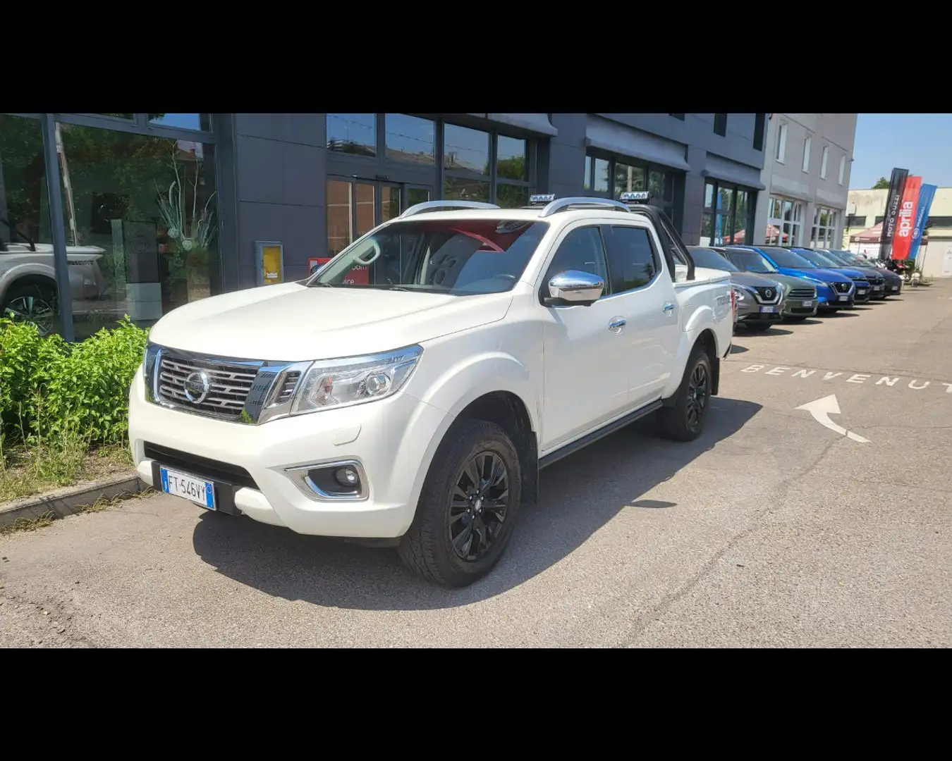 Nissan Navara 2.3 dci d.cab Tekna 4wd 190cv auto E6 Білий - 1