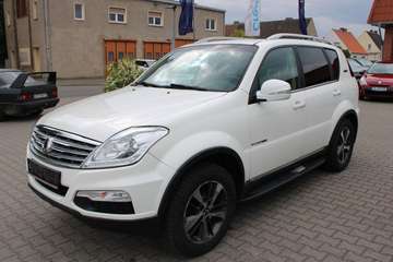 2.2 Diesel e-XDi 220 Sapphire 4WD