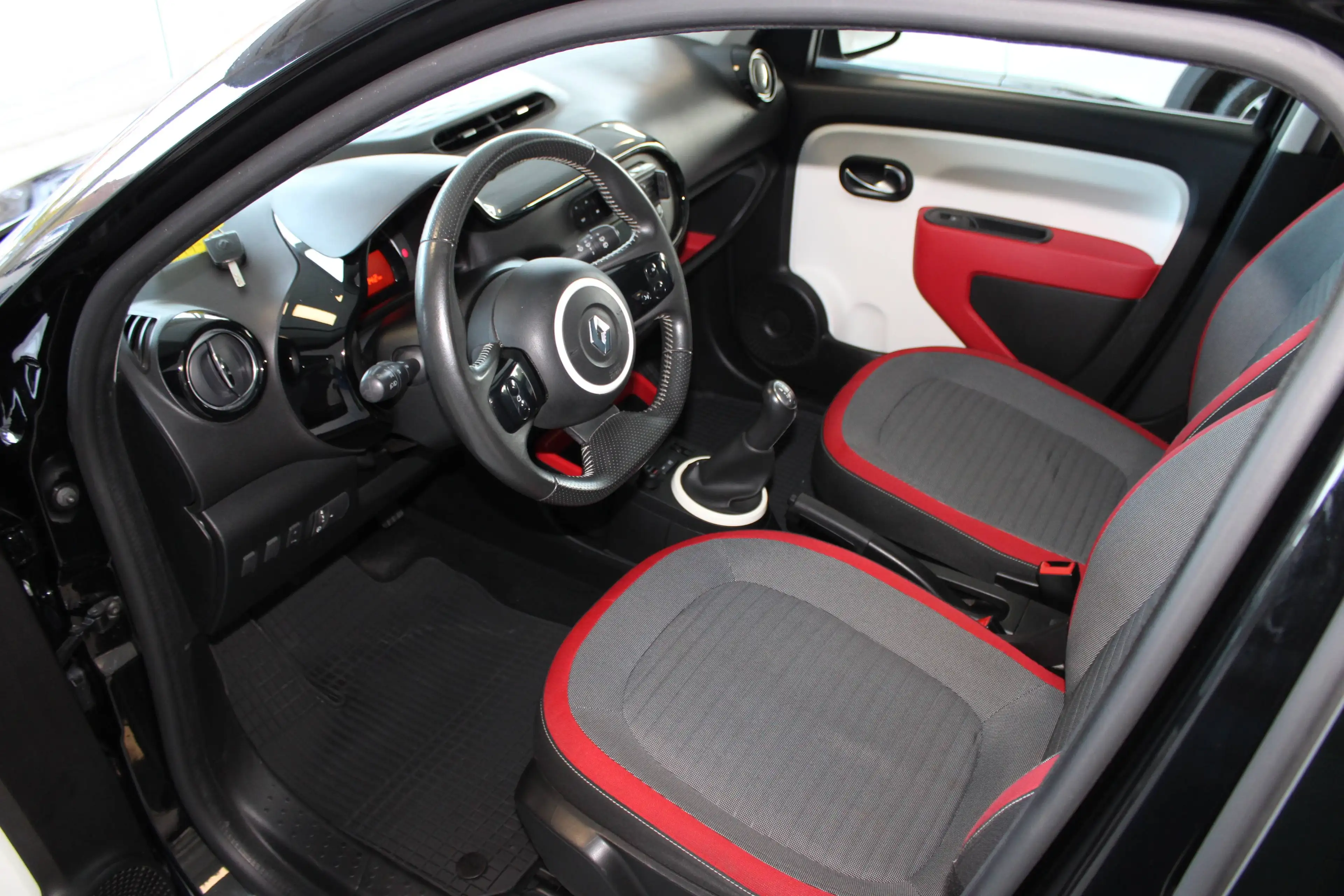 Renault Twingo Experience — photo 10