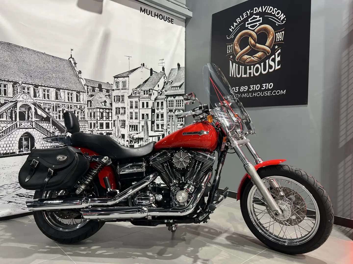 Harley-Davidson Dyna Super Glide Rouge - 1