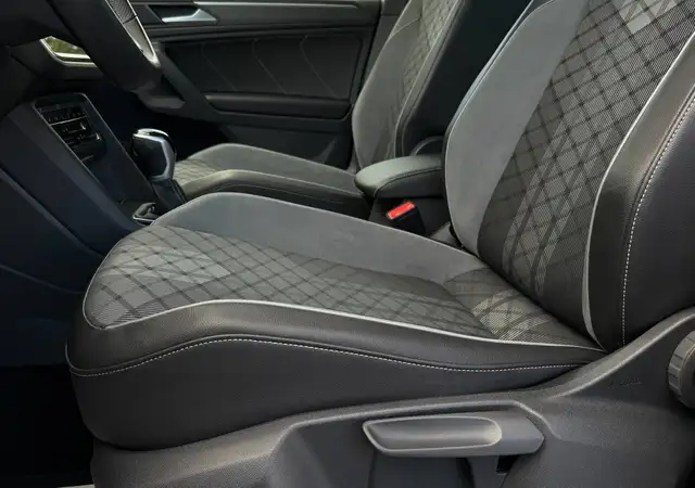 Volkswagen Tiguan view 6