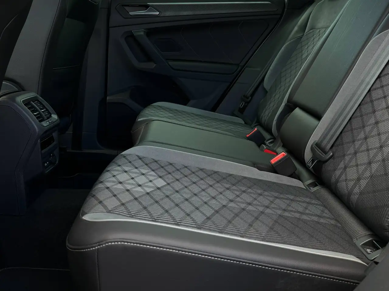 Volkswagen Tiguan 1.4 TSI eHybrid R line 2022 Pano Camera Garantie!, миниатюра 8