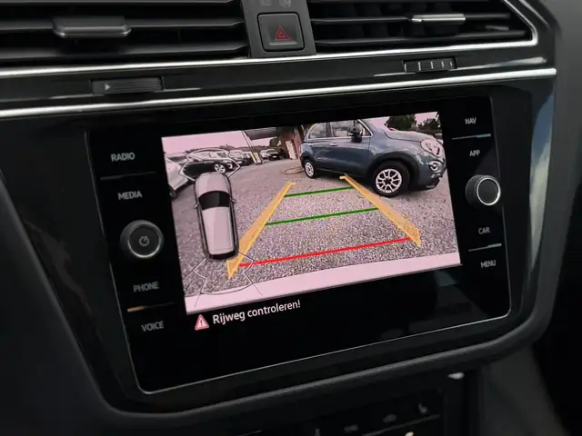 Volkswagen Tiguan view 15