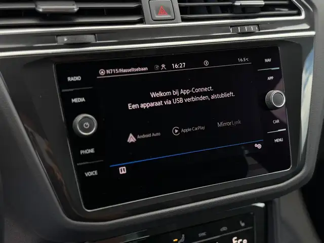 Volkswagen Tiguan view 13