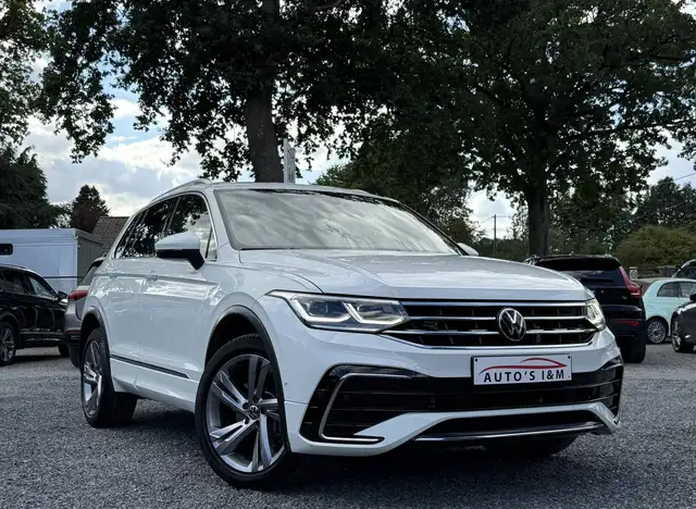 Volkswagen Tiguan view 4