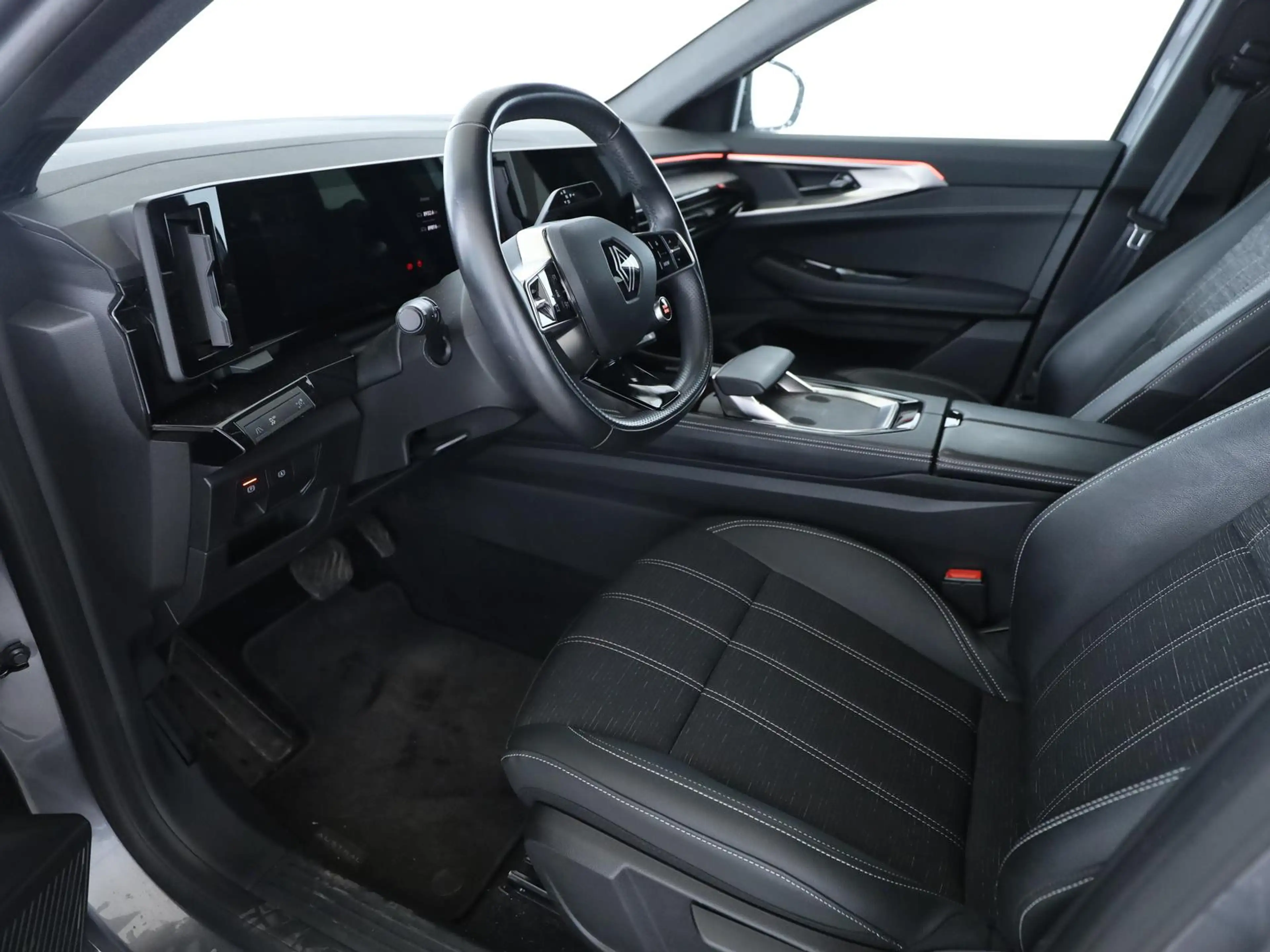 Renault Austral 1.3 mild hybrid 160 X-Tronic techno — photo 11