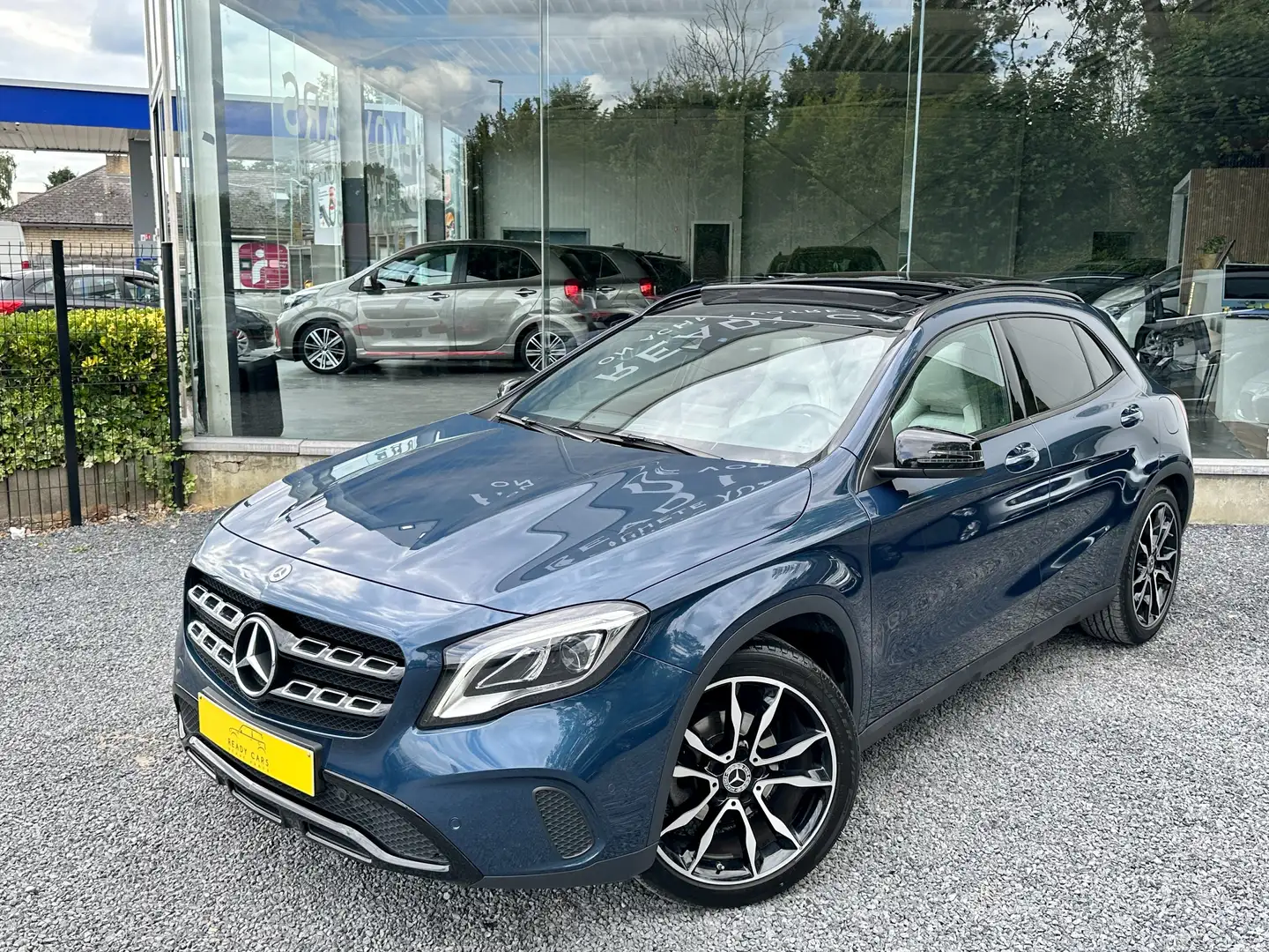 Mercedes-Benz GLA 200 FULL OPTION*ETAT NEUF*PANO*1ER MAIN*CAMERA*GARNTIE - 1