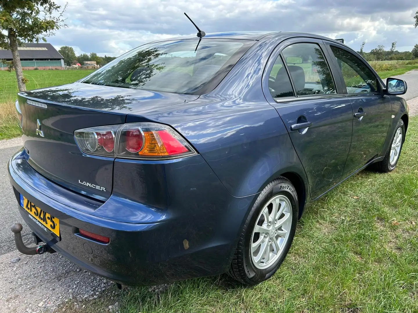 Mitsubishi Lancer Sports Sedan 1.6 Edition One perfect onderhouden 1 Blauw - 2
