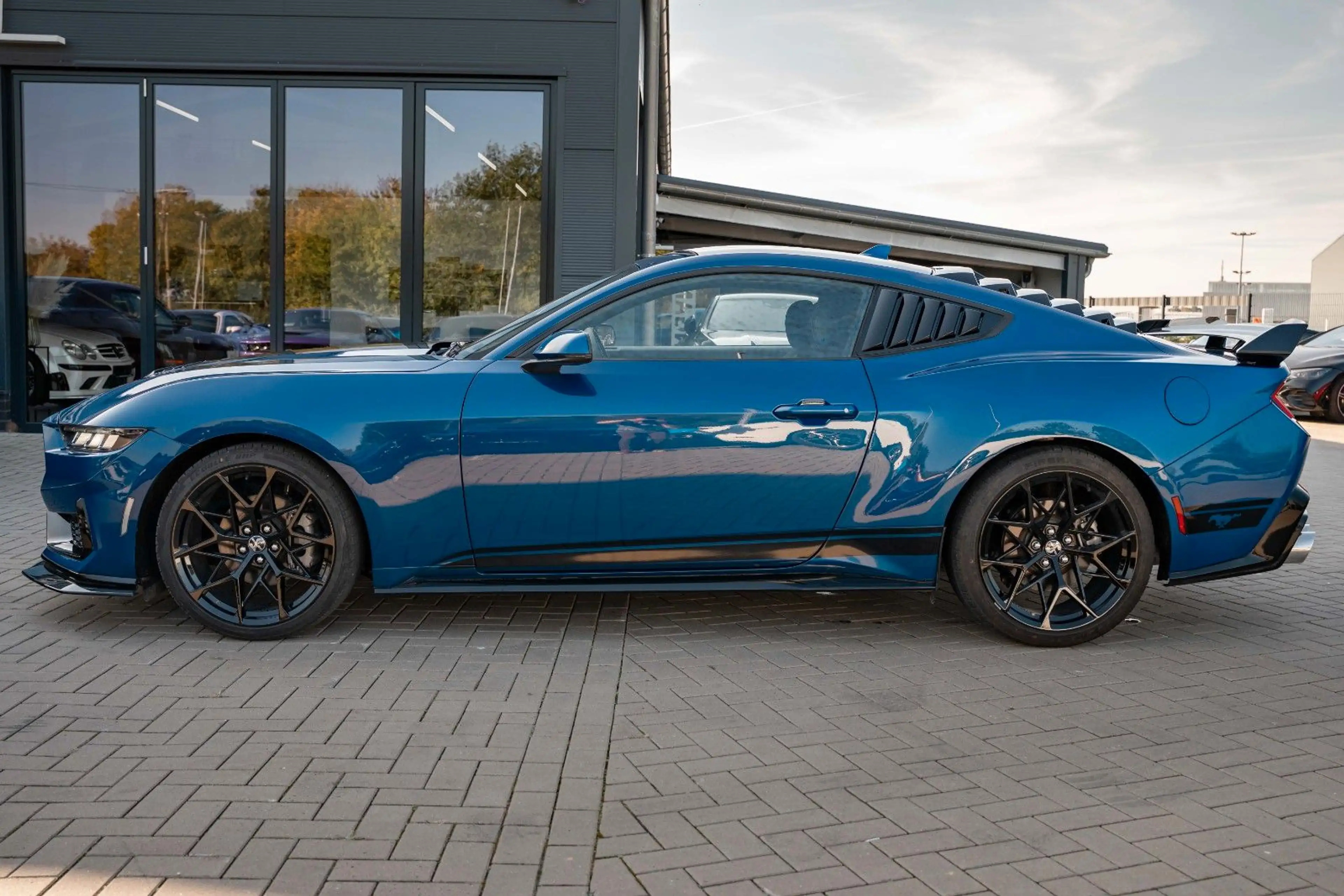 Ford Mustang 2,3 EcoBoost | Sportoptik | Automatik | — photo 11