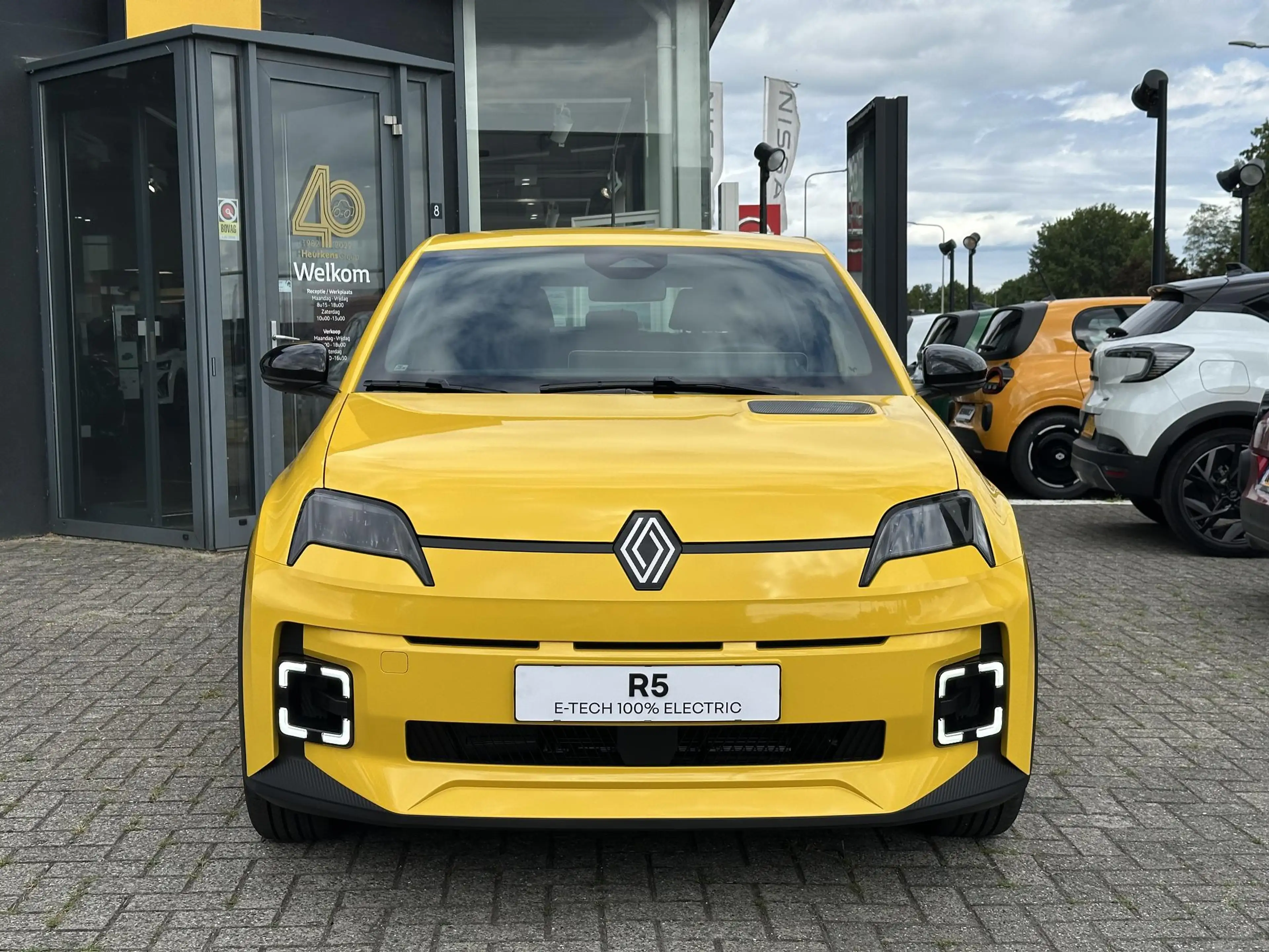Renault R 5 Evolution 150 pk Comfort Range l Private Lease van — photo 13