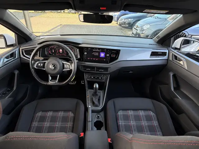 Volkswagen Polo view 14