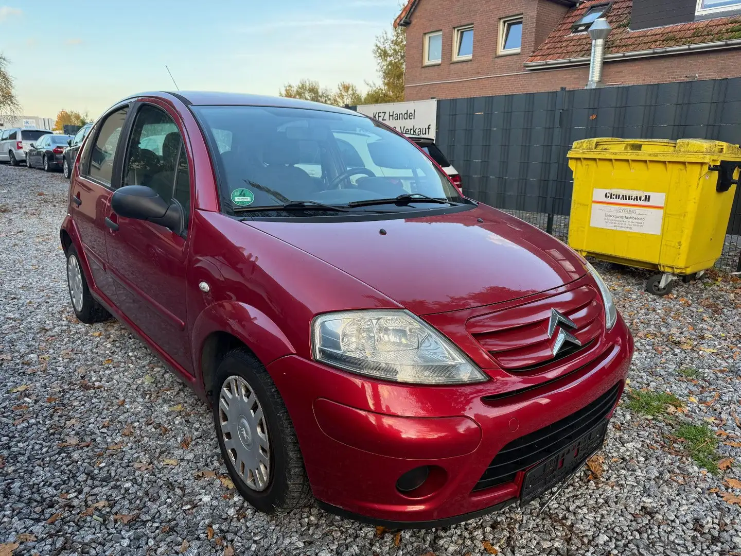 Citroen C3 1.1 Tonic+Klima+AHK Rot - 1