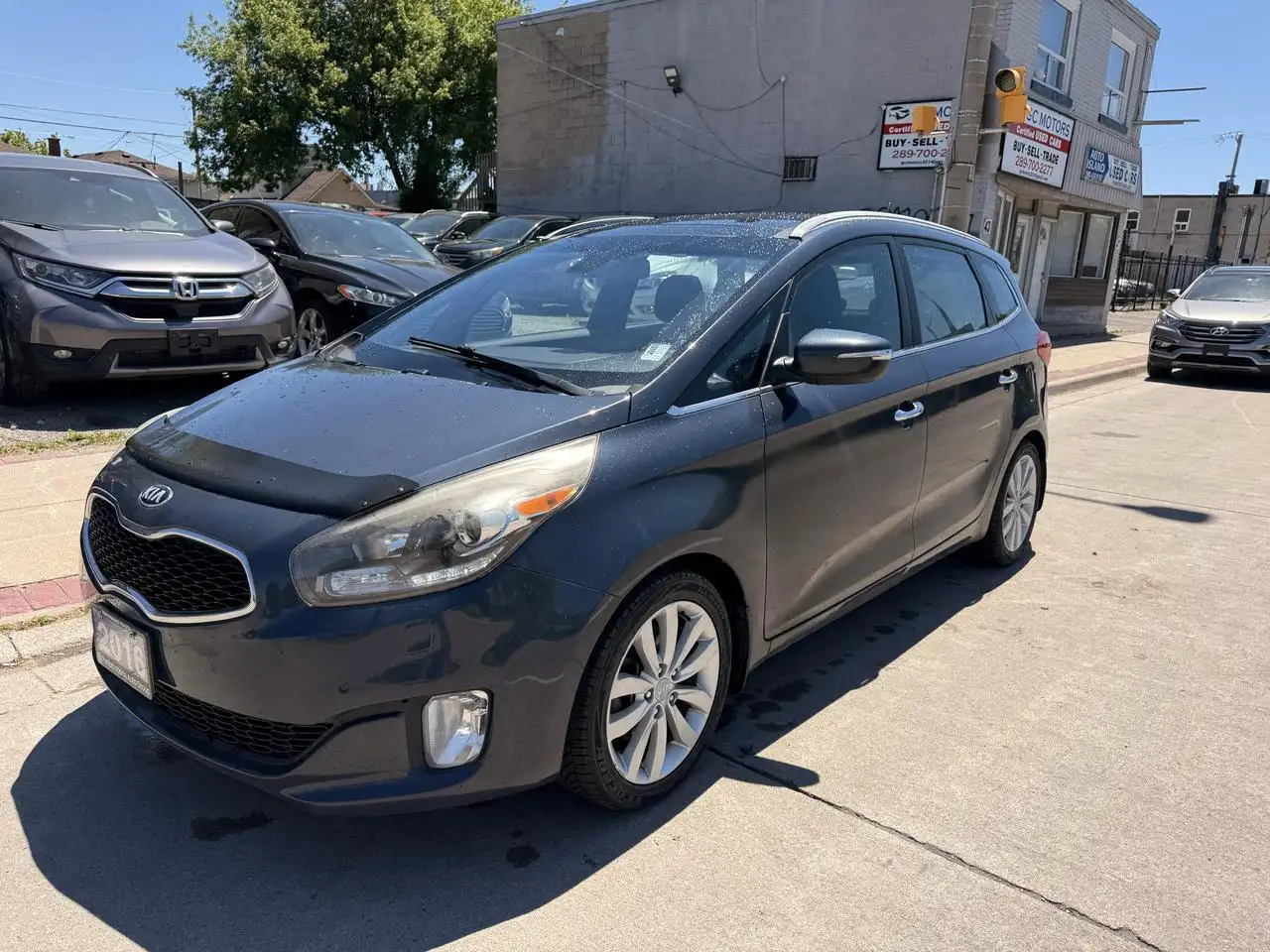 Kia Rondo снимка Kia Rondo