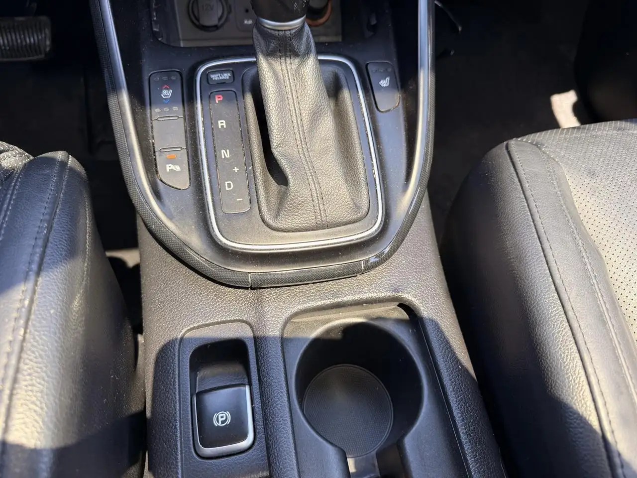 Kia Rondo снимка Kia Rondo