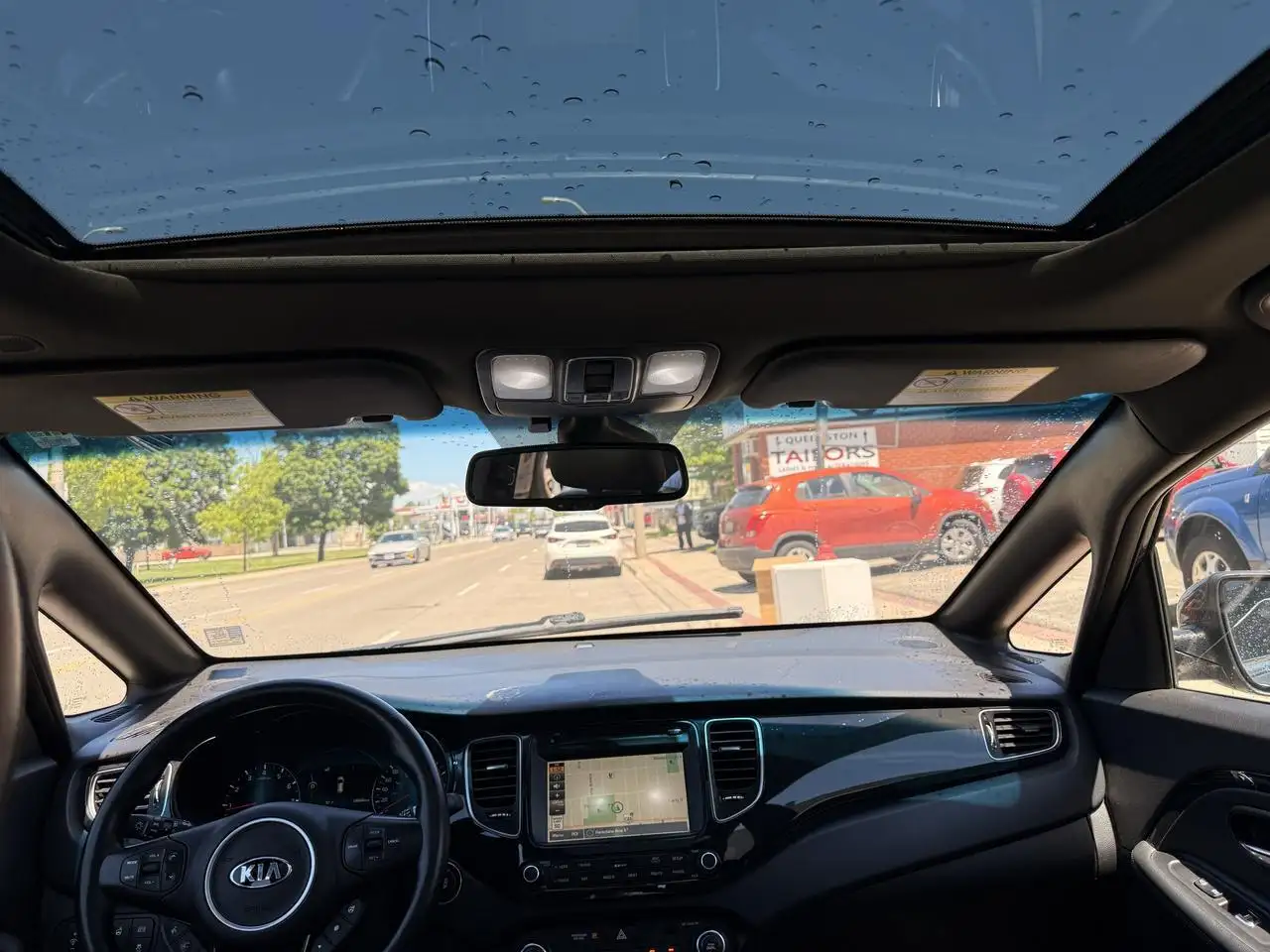 Kia Rondo снимка Kia Rondo