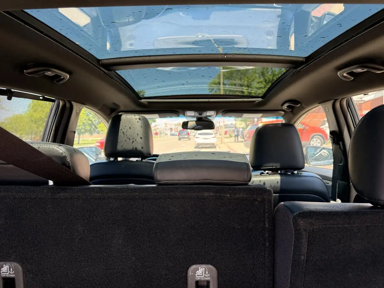 Kia Rondo снимка Kia Rondo