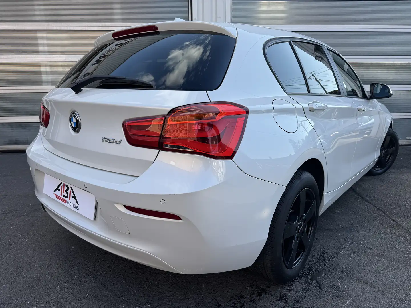 BMW 116 116d ch Lounge A - 2