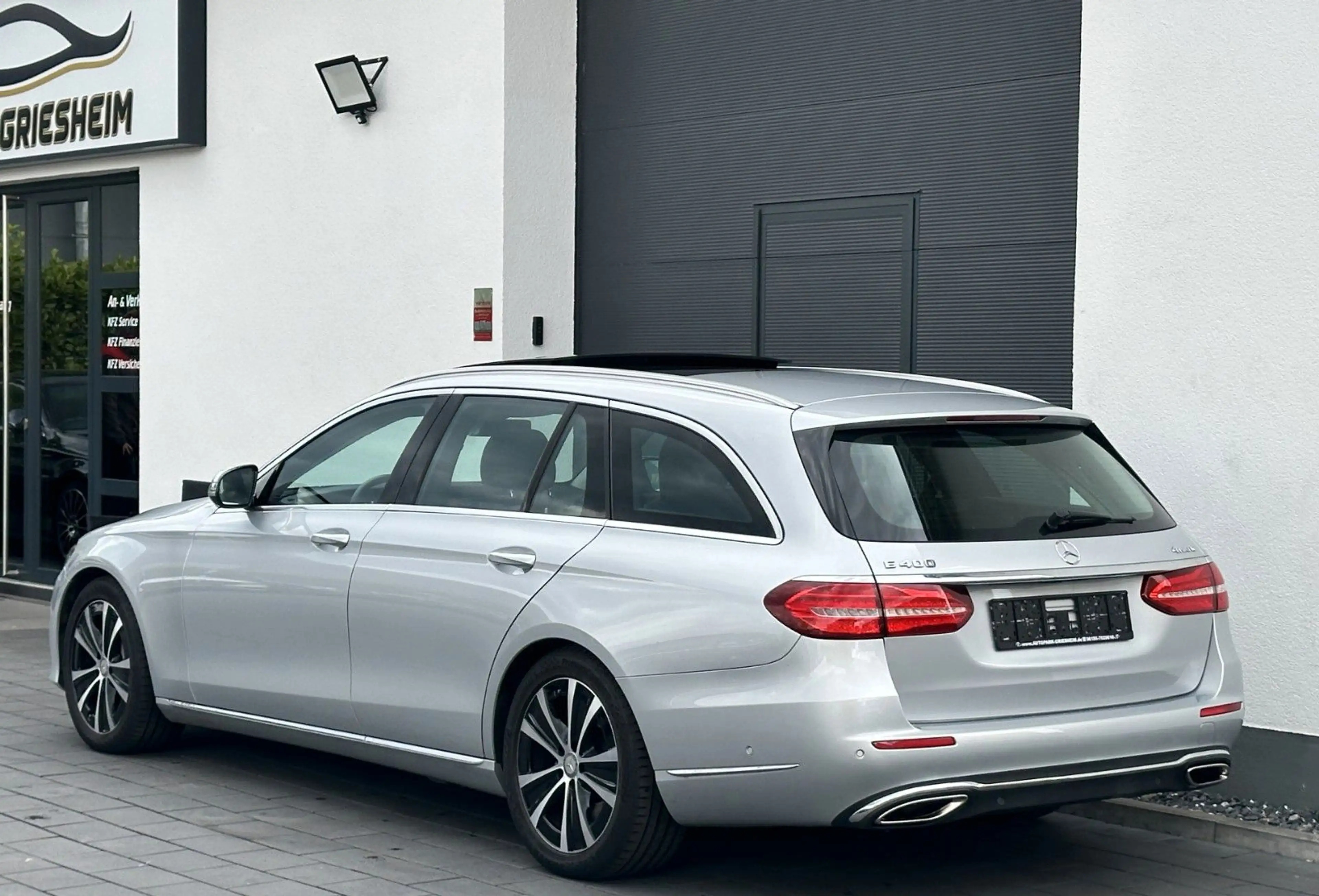 Mercedes-Benz E 400 4Matic 9G*EXCLUSIVE*COMAND*PANO*360° — photo 21