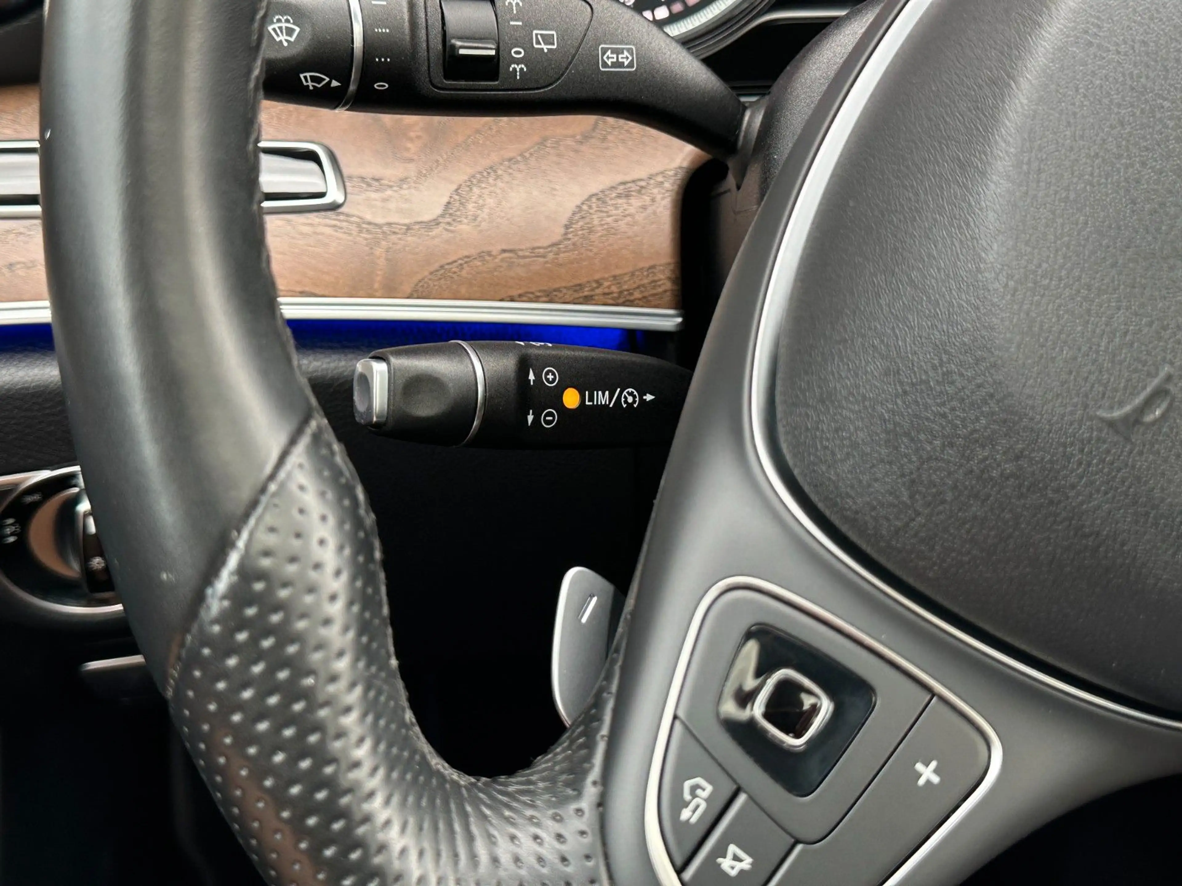 Mercedes-Benz E 400 4Matic 9G*EXCLUSIVE*COMAND*PANO*360° — photo 11